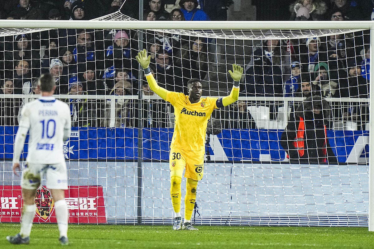 brice samba delivers an outstanding performance at stade rennais, showcasing his exceptional goalkeeping skills and making a significant impact on the match.
