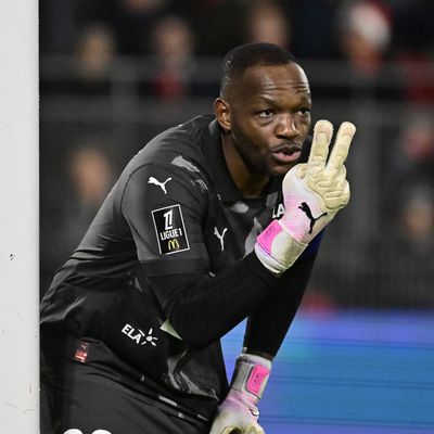 brice samba delivers an outstanding performance at stade rennais, showcasing his goalkeeping skills and leading the team to victory.