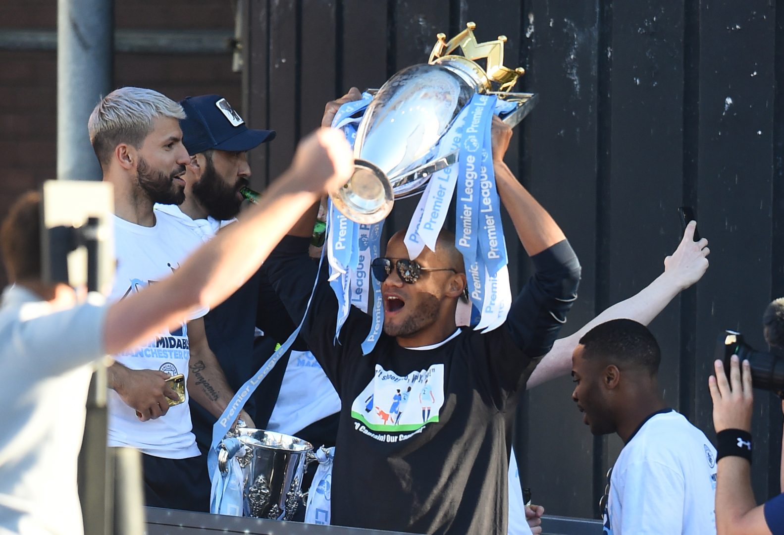 vincent kompany addresses and clarifies the recent rumors surrounding his potential return to manchester city.