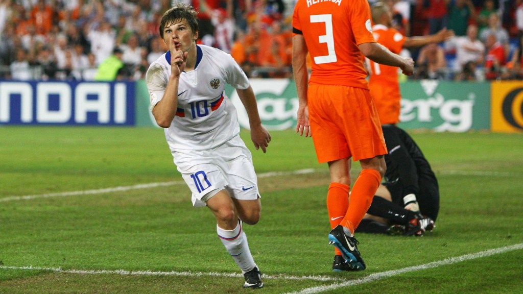 arshavin sends dark wishes to arbeloa in a tense exchange that stirs football rivalry and controversy.