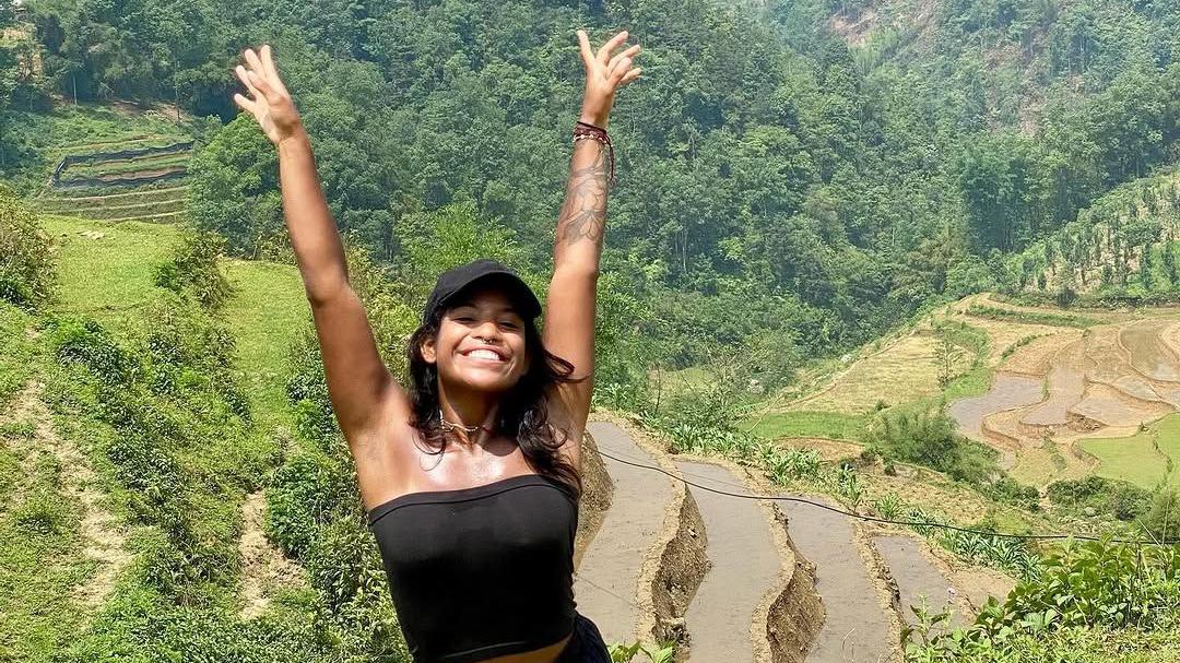 tahirys dos santos heroically rescues his girlfriend from a fire, showcasing bravery and quick action in a life-threatening situation.