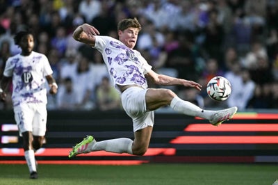 toulouse receives an €18 million bid for cresswell, marking a significant development in the football transfer market.