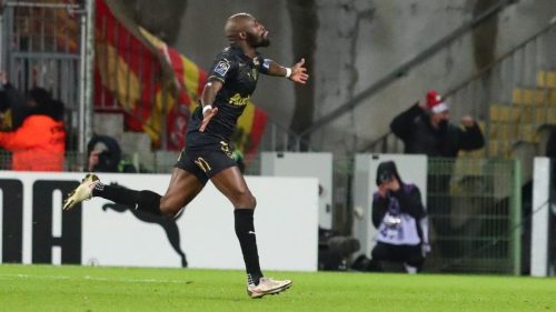 fofana shocked by psg's powerful offense, struggling to contain their relentless attack in a thrilling match.